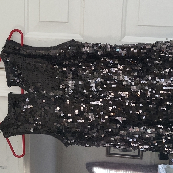 LBD - Picture 2 of 2